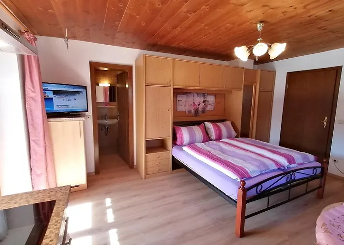 Laendliche Ferienwohnung, Apartment *